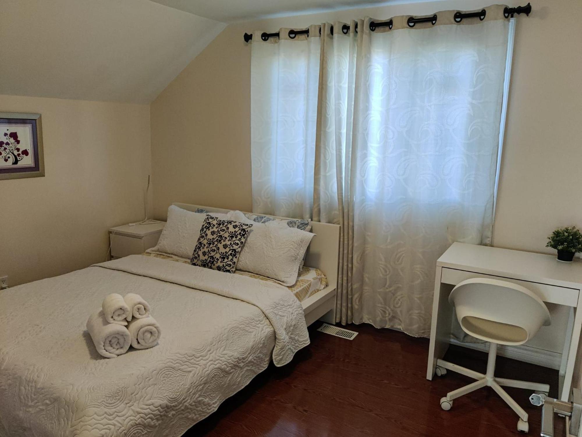 Spacious Mbr Near Kennedy Subway & Go Toronto Exterior foto
